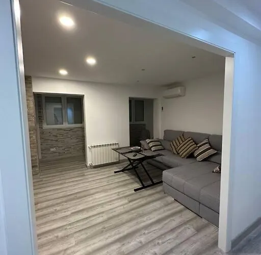 Cozy 1-Bedroom Apartment