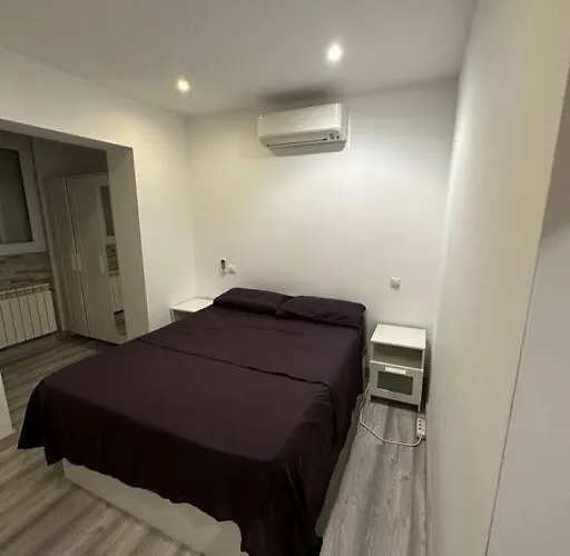 Cozy 1-Bedroom Apartment
